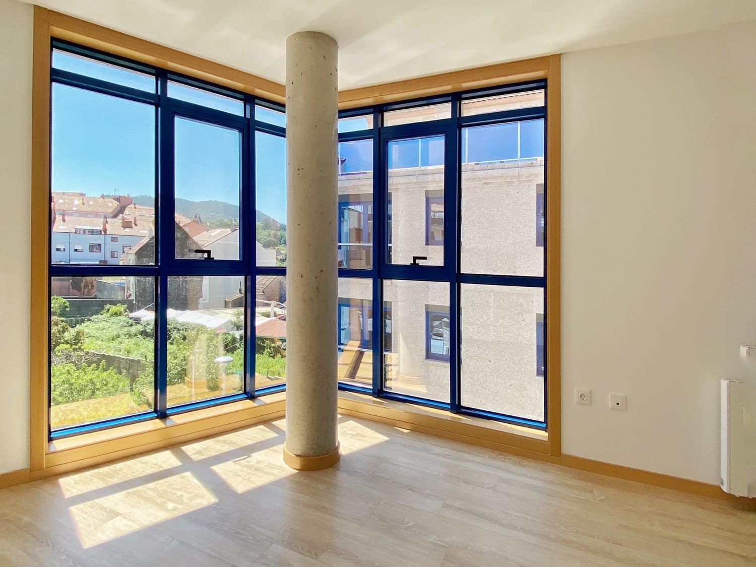 2 bedroom Beach Apartment for sale in Soutomaior with garage - € 250,000 (Ref: 9177811)