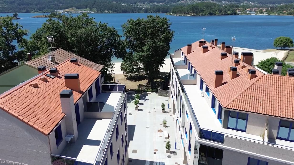 2 bedroom Beach Apartment for sale in Soutomaior with garage - € 250,000 (Ref: 9177811)