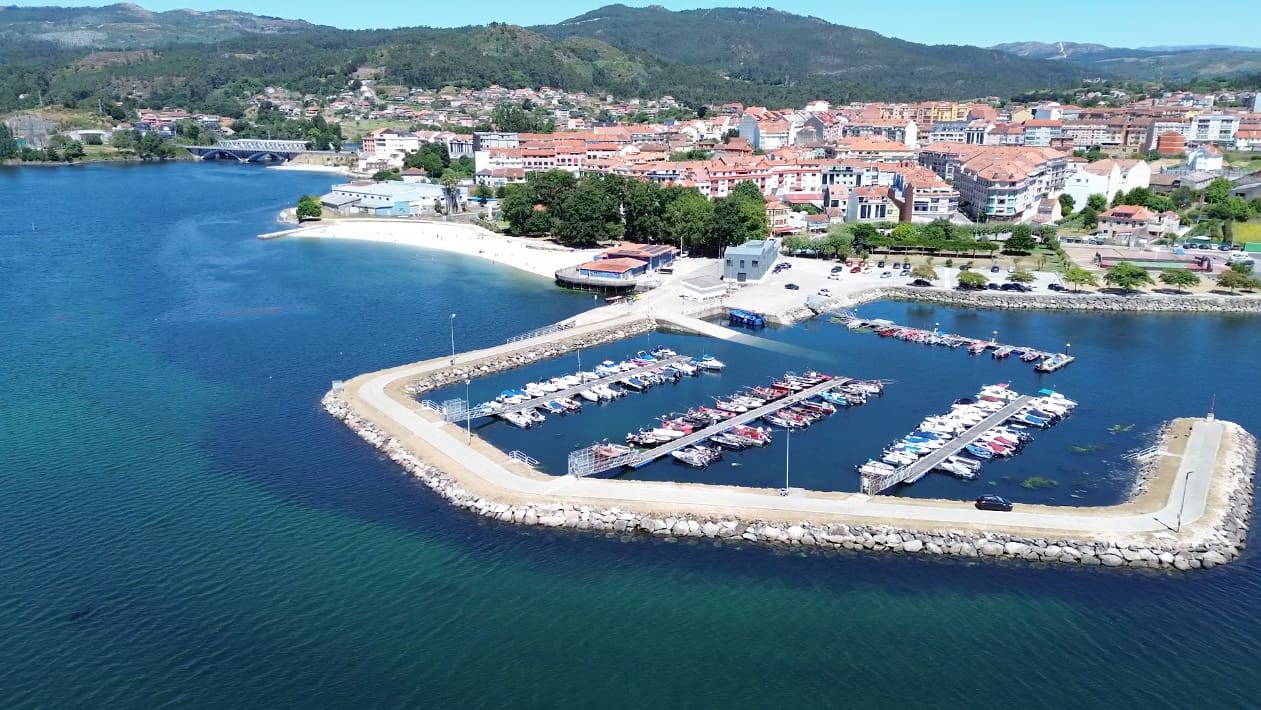 2 bedroom Beach Apartment for sale in Soutomaior with garage - € 250,000 (Ref: 9177811)