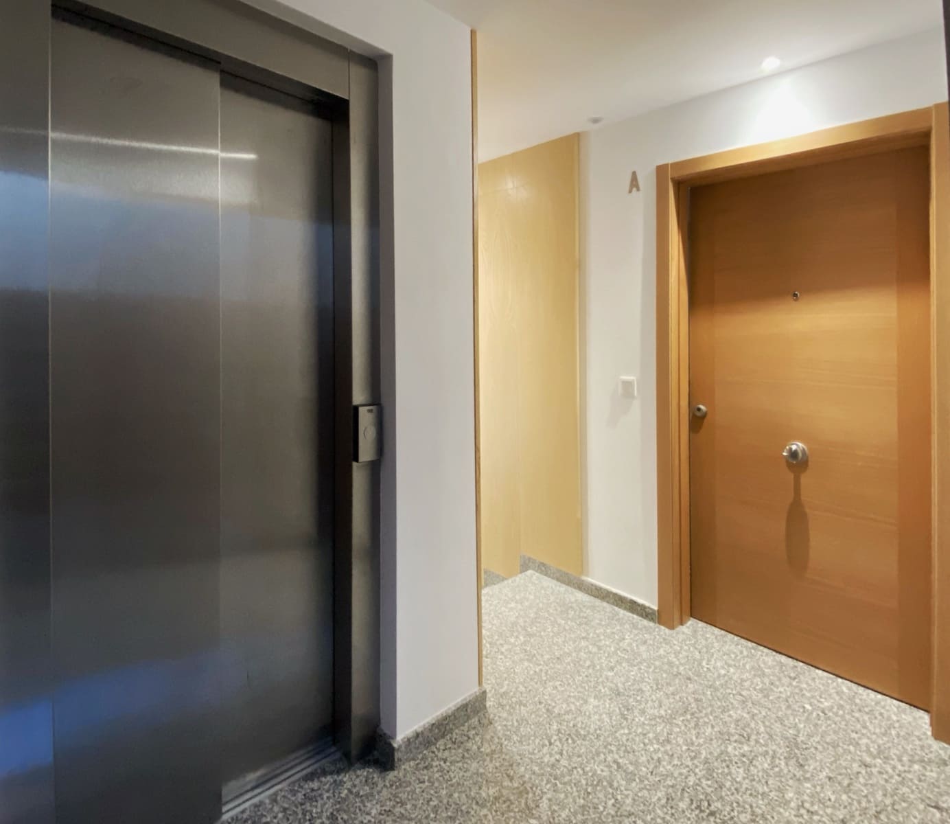 2 bedroom Beach Apartment for sale in Soutomaior with garage - € 290,000 (Ref: 9177846)