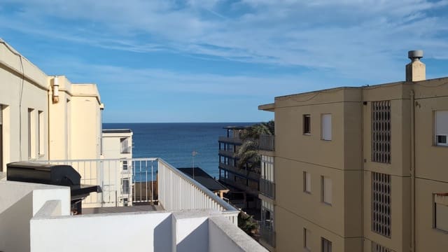 4 bedroom Beach Apartment for sale in Tavernes de la Valldigna with garage - € 329,000 (Ref: 8913636)