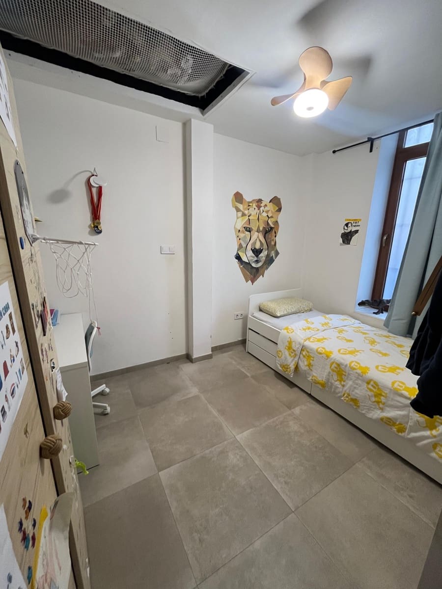 3 bedroom Apartment for rent in Valencia city - € 1,500 (Ref: 8967639)