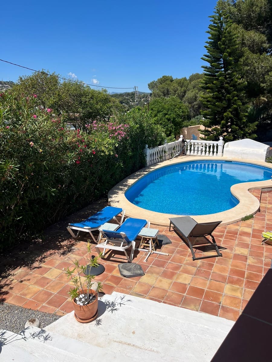 3 soveværelse Semi-Rækkehus til leje i Javea / Xabia med swimmingpool - € 1.500 (Ref: 9041077)