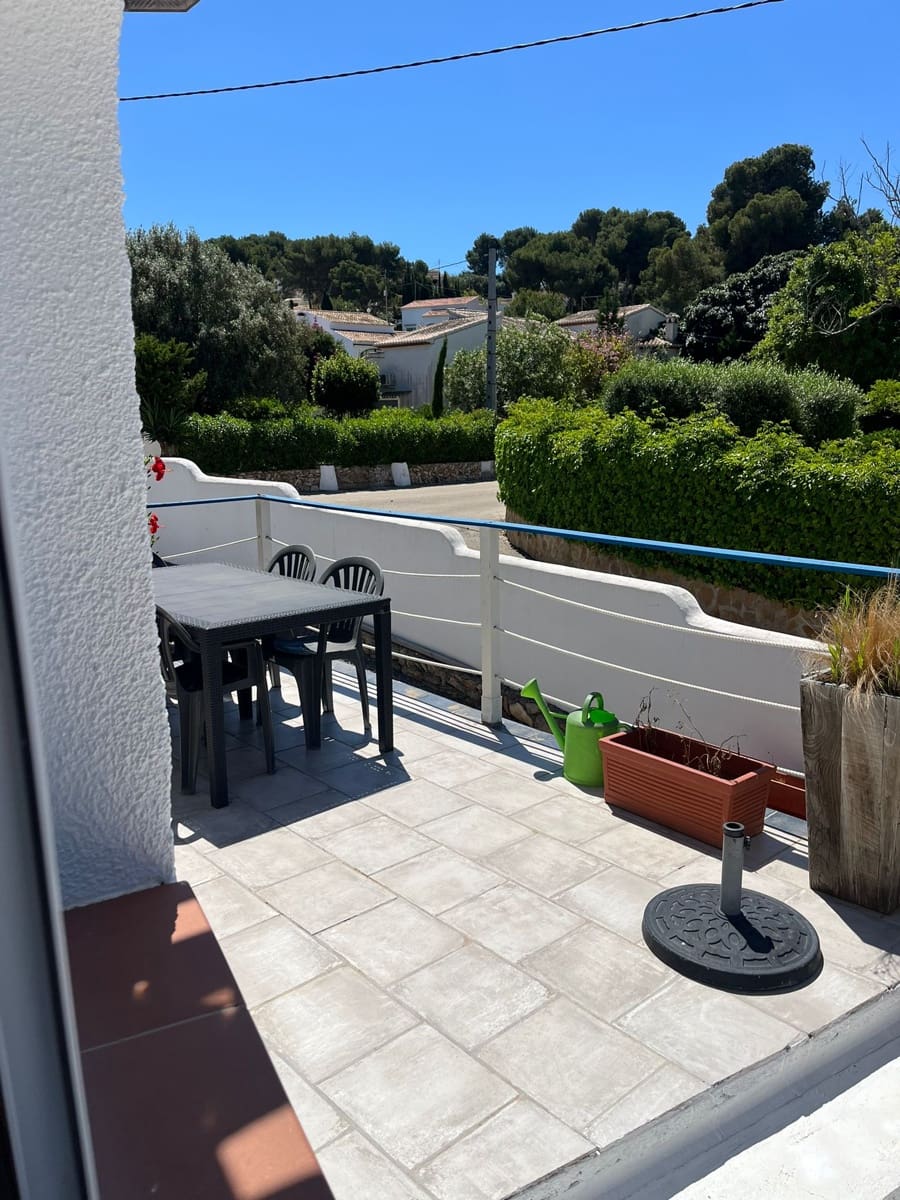 3 soveværelse Semi-Rækkehus til leje i Javea / Xabia med swimmingpool - € 1.500 (Ref: 9041077)