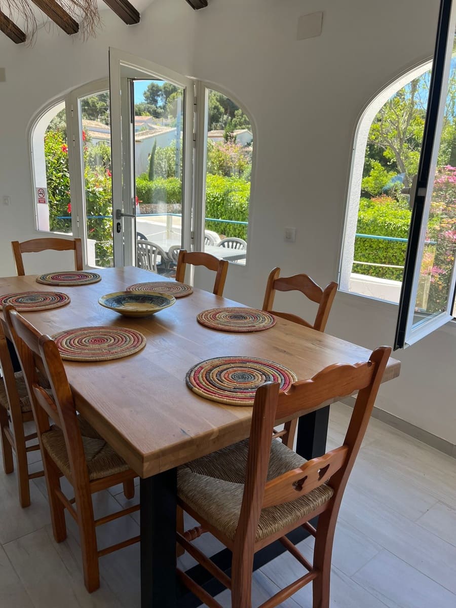 3 soveværelse Semi-Rækkehus til leje i Javea / Xabia med swimmingpool - € 1.500 (Ref: 9041077)