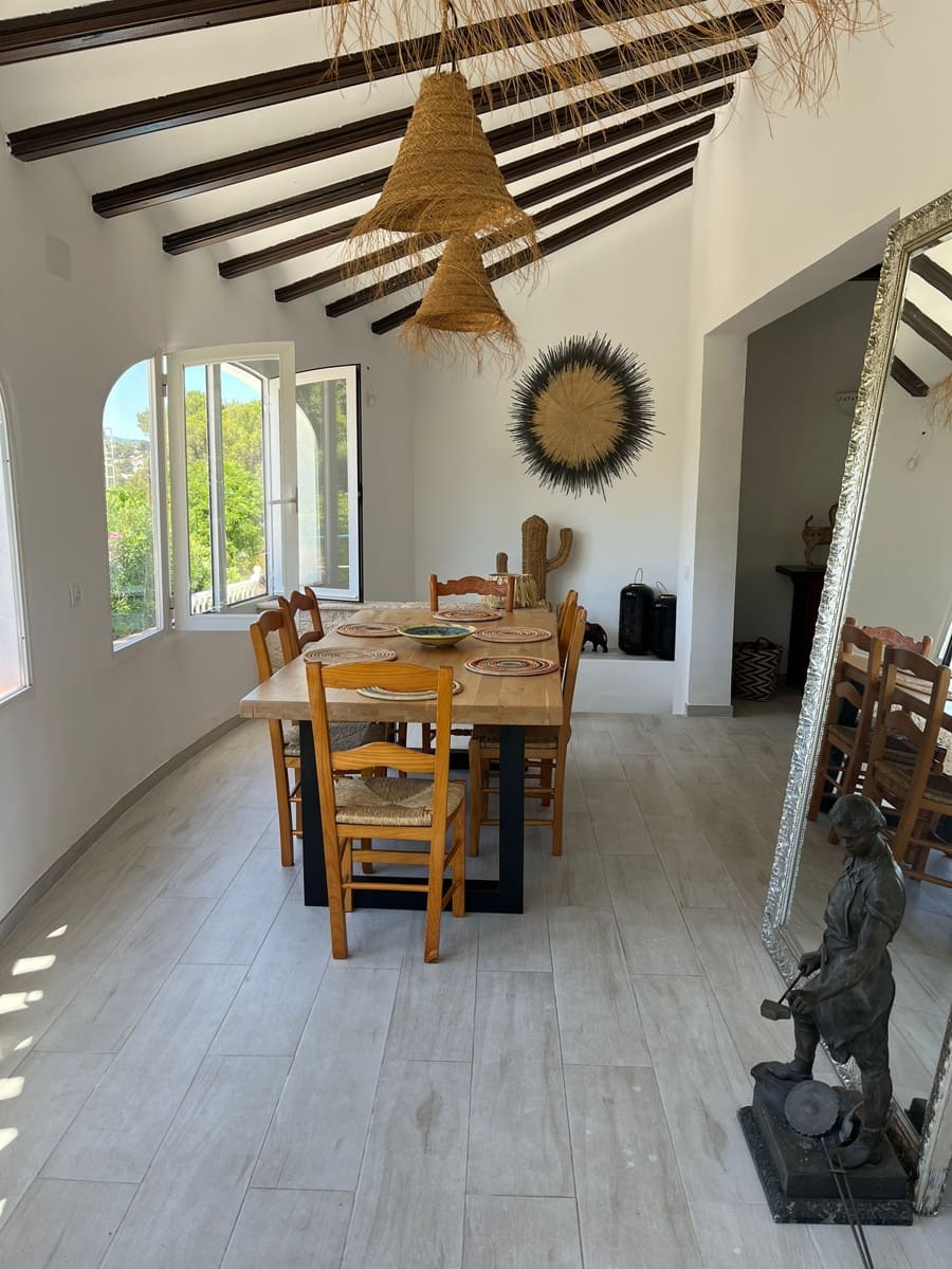 3 soveværelse Semi-Rækkehus til leje i Javea / Xabia med swimmingpool - € 1.500 (Ref: 9041077)