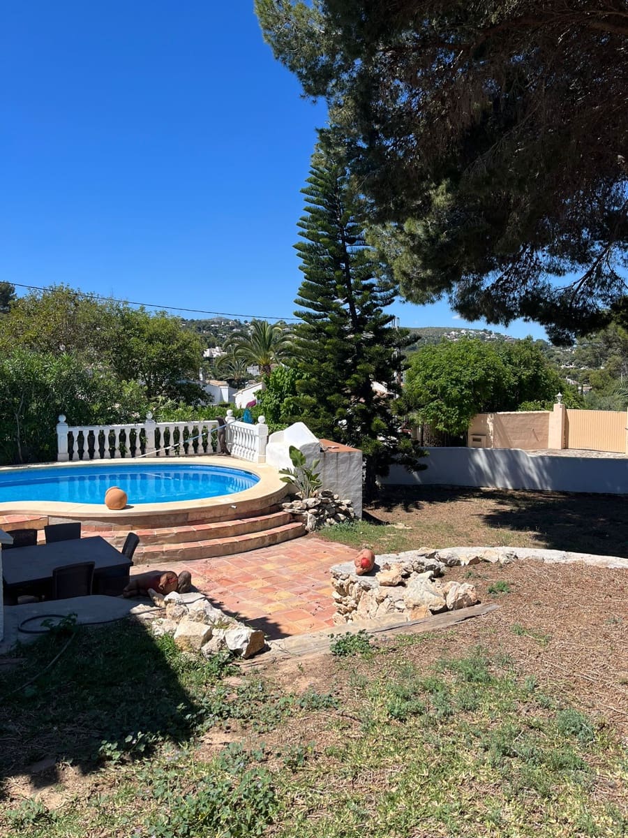 3 soveværelse Semi-Rækkehus til leje i Javea / Xabia med swimmingpool - € 1.500 (Ref: 9041077)