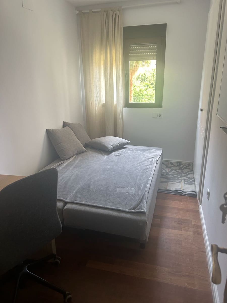 3 soveværelse Lejlighed til leje i Valencia by - € 2.000 (Ref: 9127905)