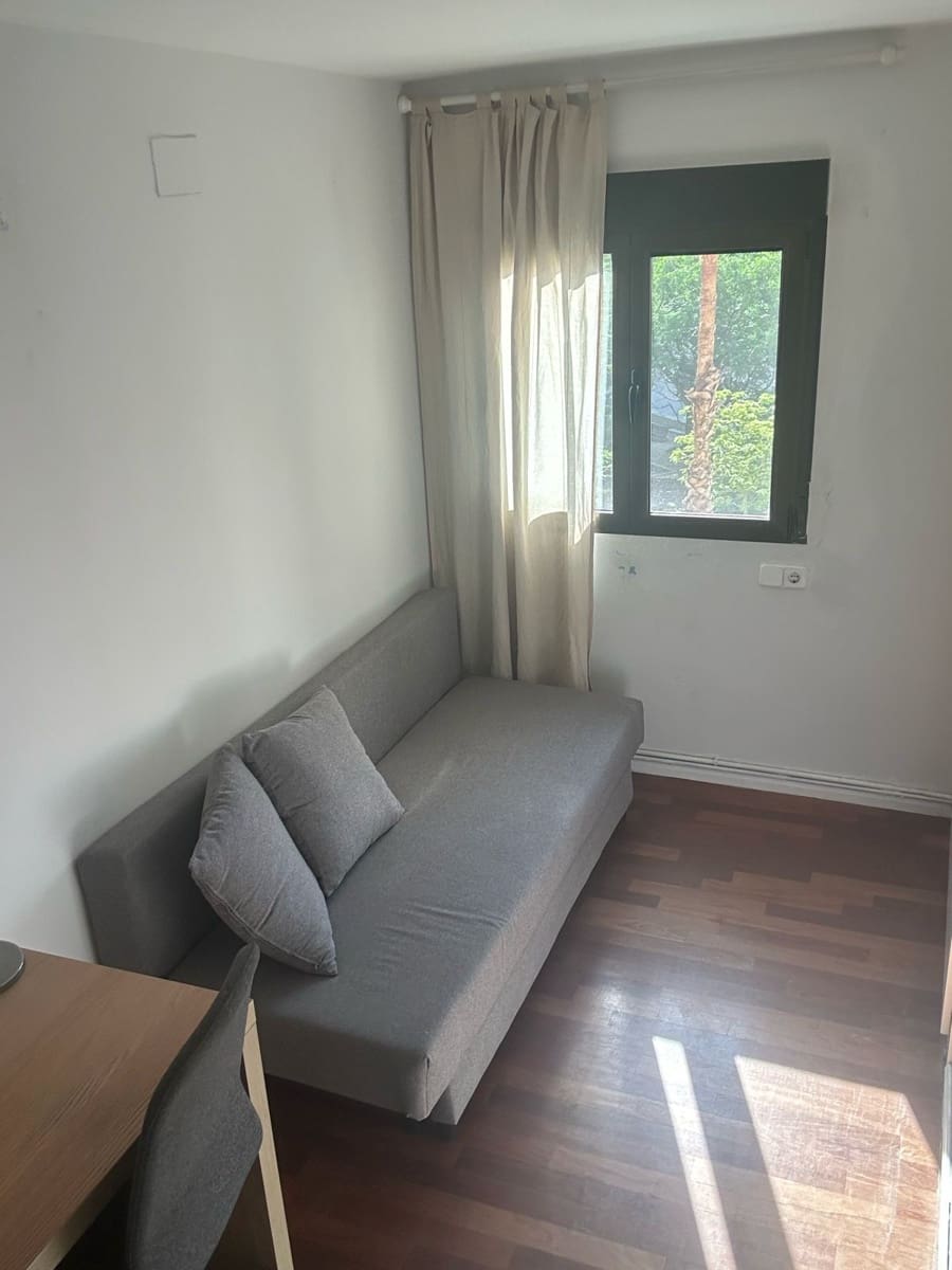 3 soveværelse Lejlighed til leje i Valencia by - € 2.000 (Ref: 9127905)