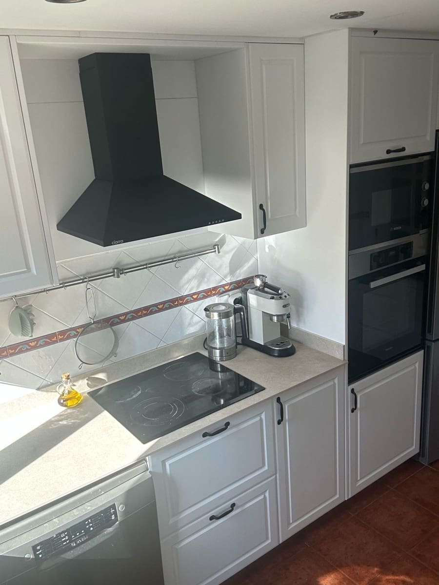 3 soveværelse Lejlighed til leje i Valencia by - € 2.000 (Ref: 9127905)