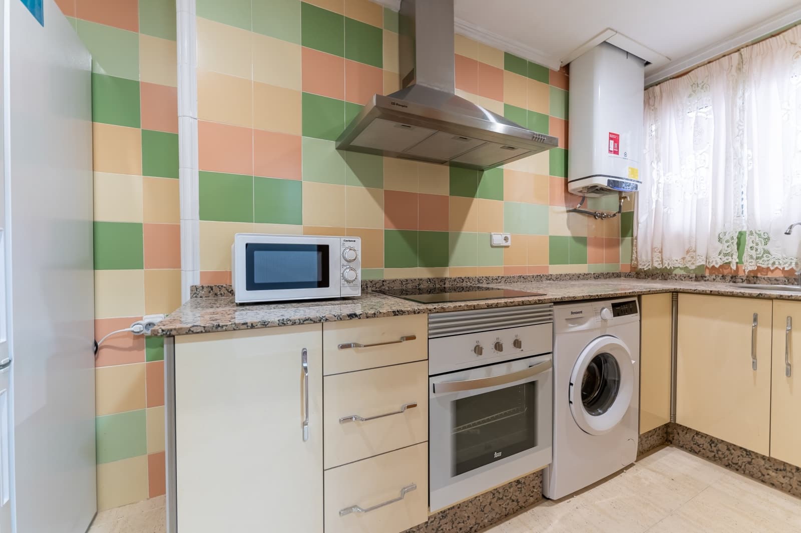 2 sypialnia Mieszkanie do wynajęcia w Miasto Walencja - 1 200 € (Ref: 9362960)