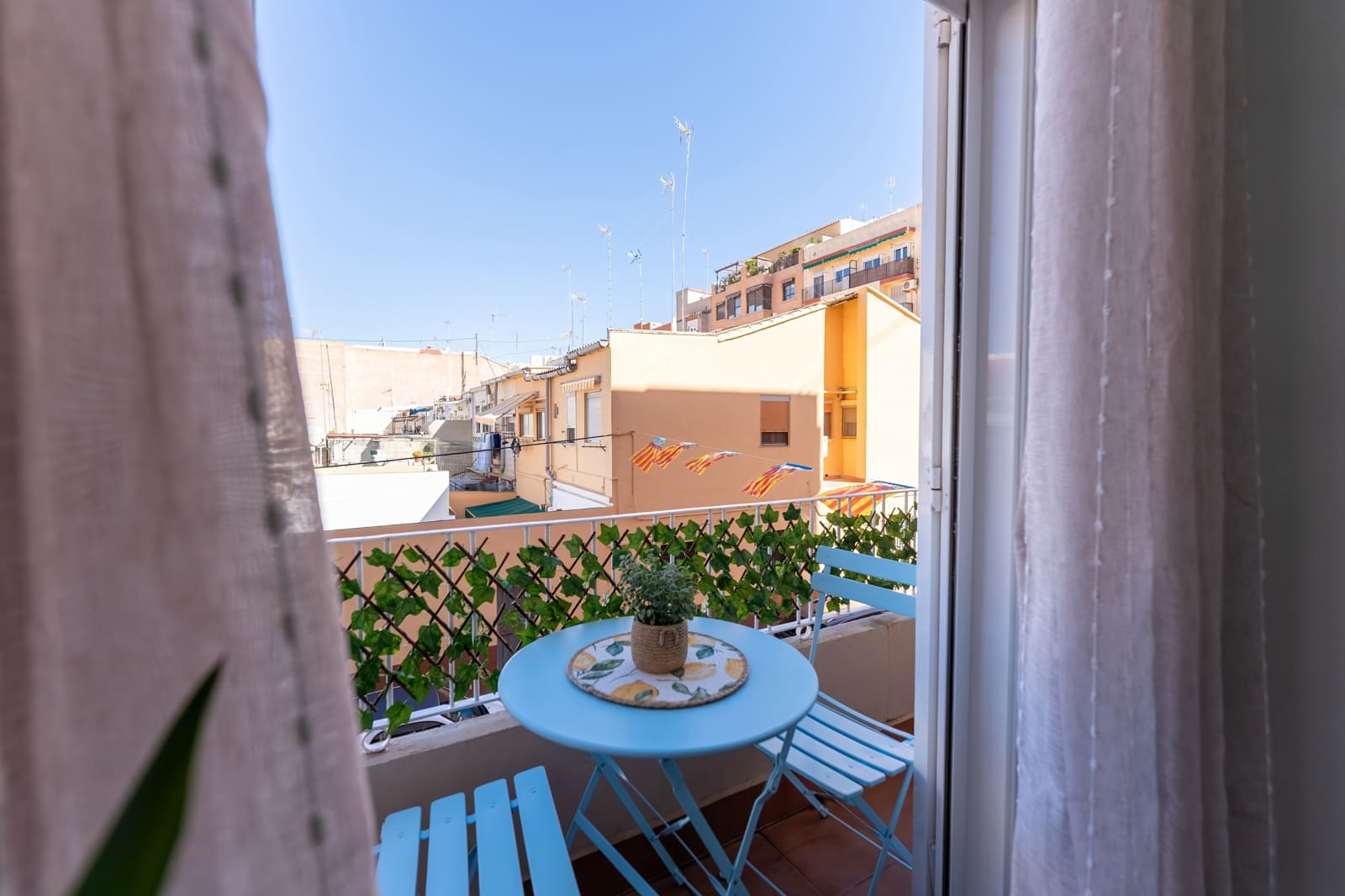 2 sypialnia Mieszkanie do wynajęcia w Miasto Walencja - 1 200 € (Ref: 9362960)