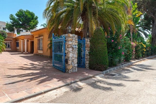 5 chambre Villa/Maison à vendre à Estepona avec piscine - 1 750 000 € (Ref: 9077150)