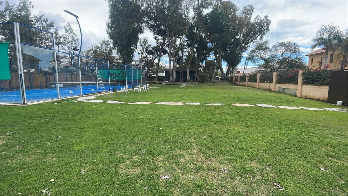 Byggetomt til salgs i Estepona - € 3 150 000 (Ref: 9077152)