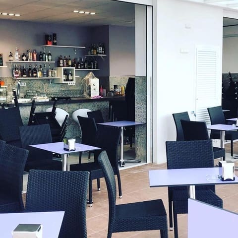 Erhverv til salg i Marbella med garage - € 350.000 (Ref: 9077153)