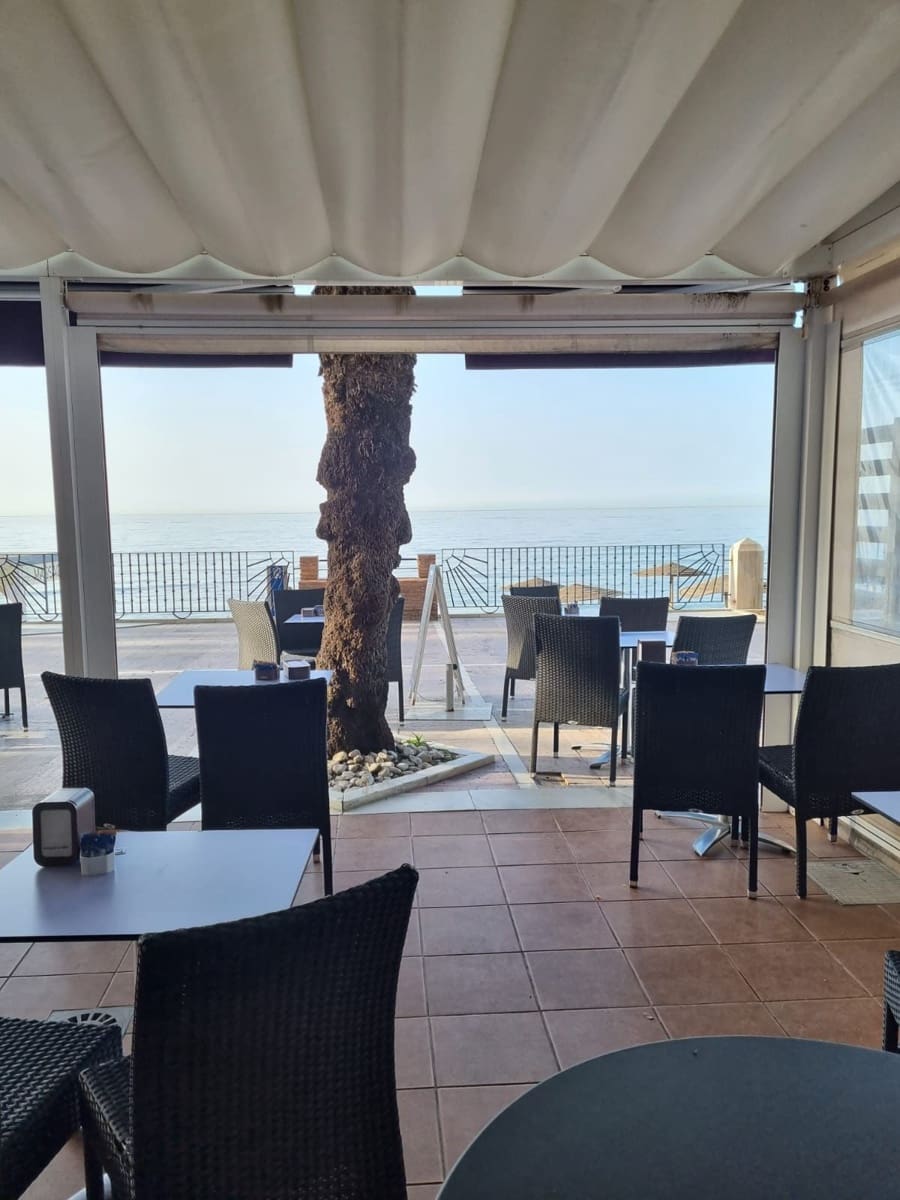 Erhverv til salg i Marbella med garage - € 350.000 (Ref: 9077153)