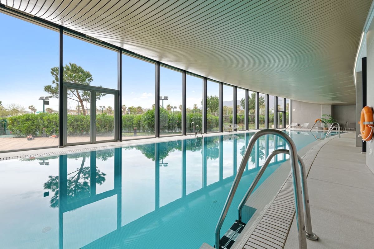 3 bedroom Apartment for sale in Estepona with pool garage - € 995,000 (Ref: 9077156)