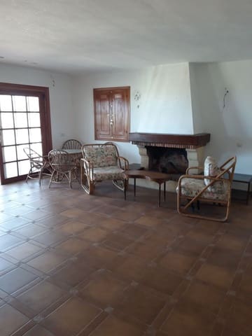 4 soveværelse Finca/Landehus til salg i Estepona med swimmingpool garage - € 1.700.000 (Ref: 9077158)