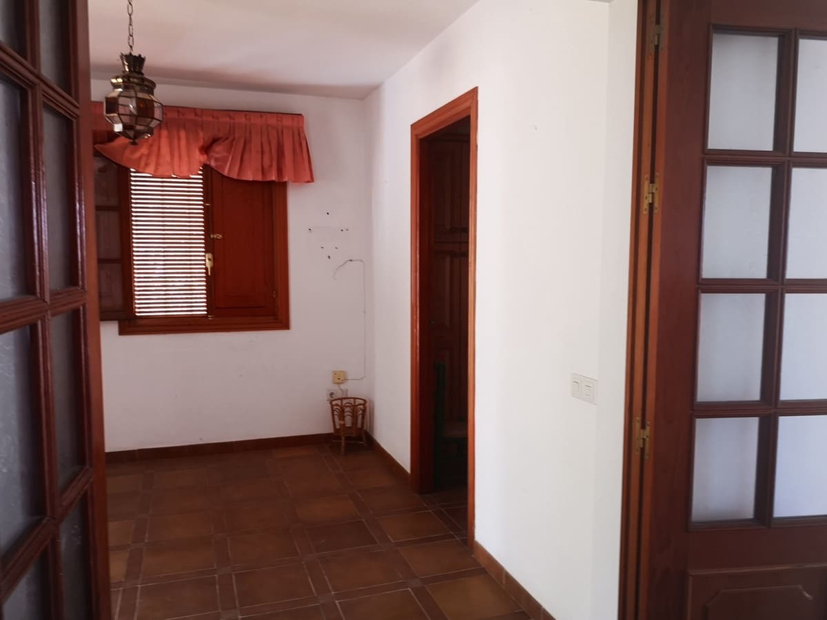 4 soveværelse Finca/Landehus til salg i Estepona med swimmingpool garage - € 1.700.000 (Ref: 9077158)