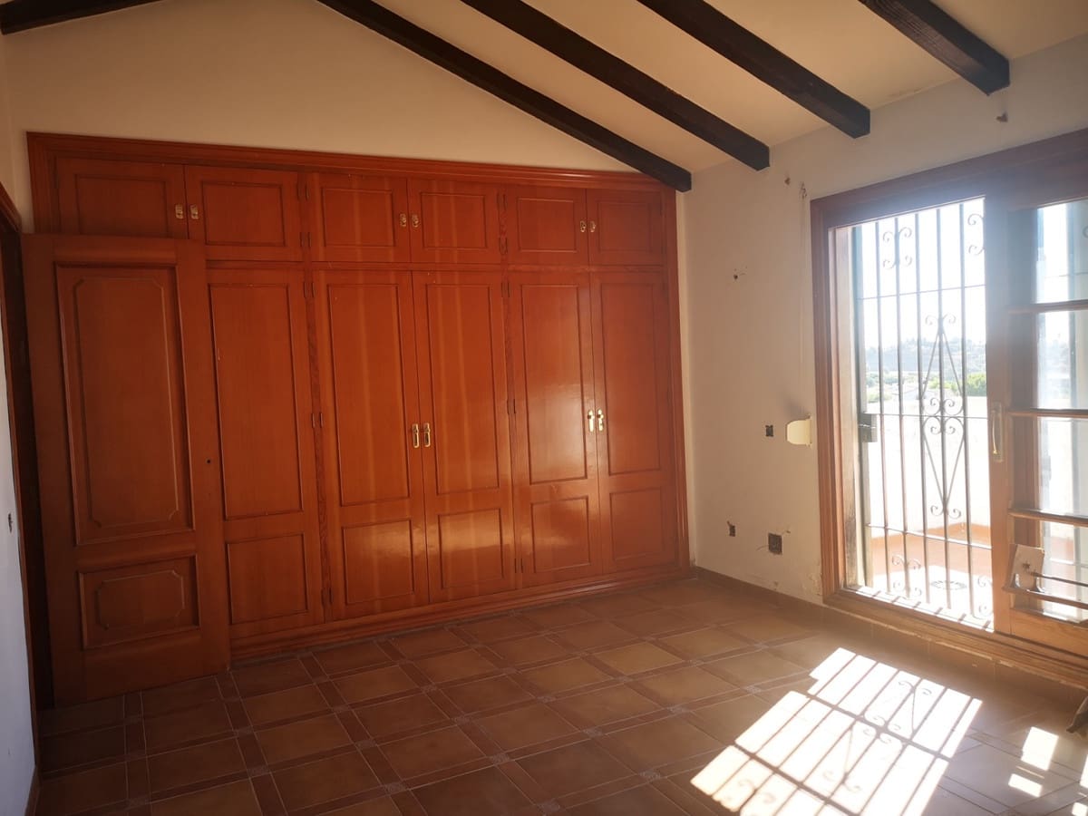 4 soveværelse Finca/Landehus til salg i Estepona med swimmingpool garage - € 1.700.000 (Ref: 9077158)