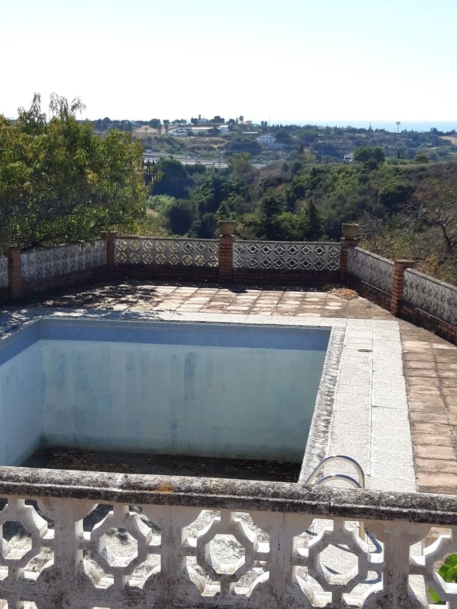 4 soveværelse Finca/Landehus til salg i Estepona med swimmingpool garage - € 1.700.000 (Ref: 9077158)