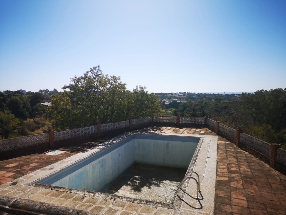 4 soveværelse Finca/Landehus til salg i Estepona med swimmingpool garage - € 1.700.000 (Ref: 9077158)