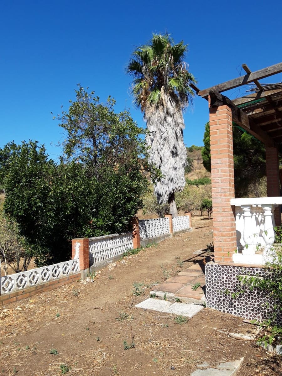 4 soveværelse Finca/Landehus til salg i Estepona med swimmingpool garage - € 1.700.000 (Ref: 9077158)