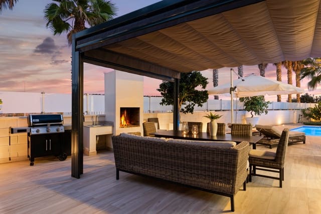 5 bedroom Villa for sale in Lomas de Cabo Roig - Los Dolses, Orihuela - € 829,000 (Ref: 9076764)