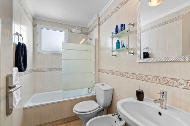 3 bedroom Apartment for sale in Avenida Habaneras - Curva de Palangre, Torrevieja - € 149,000 (Ref: 9150908)