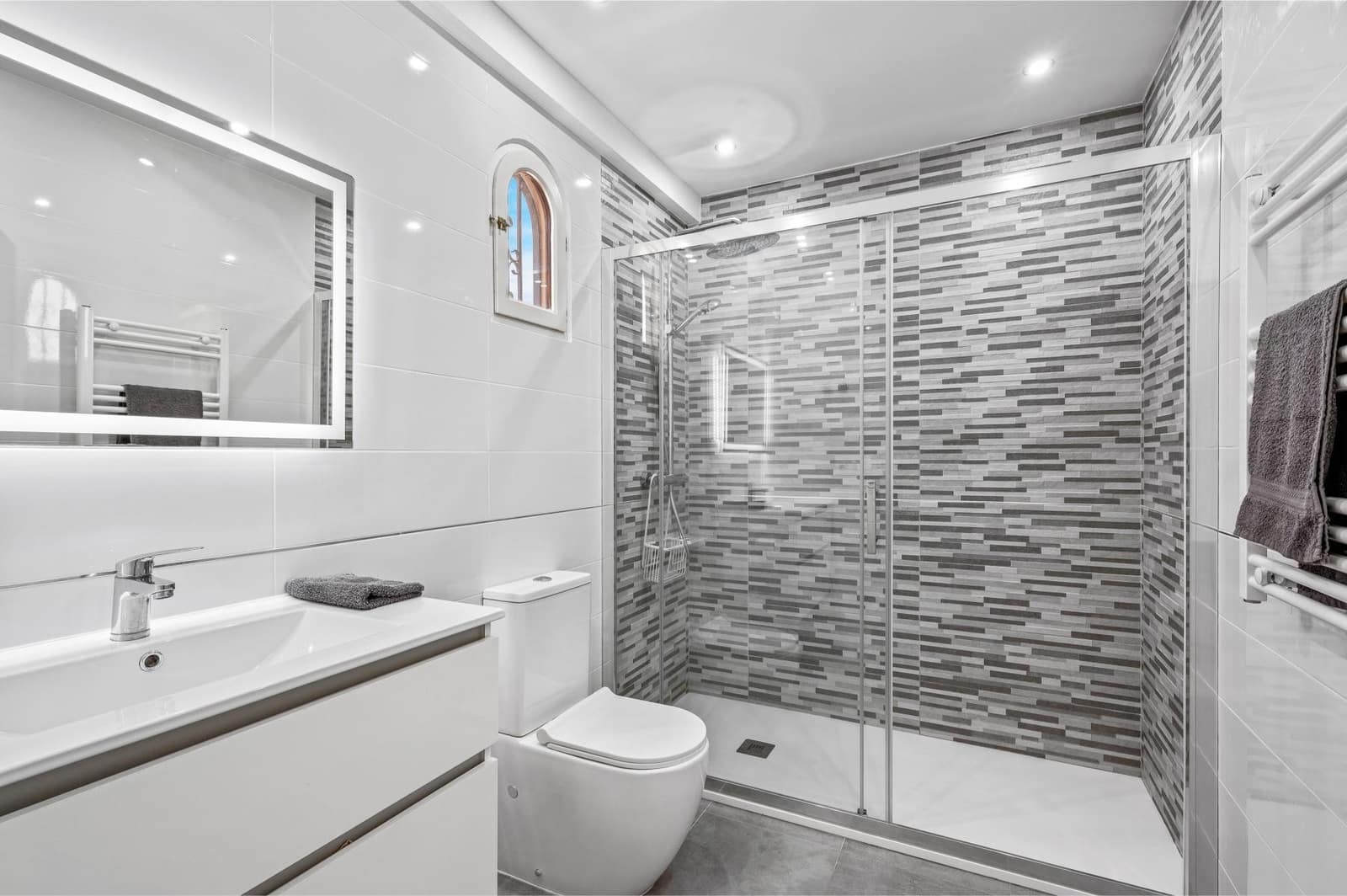 3 bedroom Townhouse for sale in La Zenia - € 309,000 (Ref: 9363205)