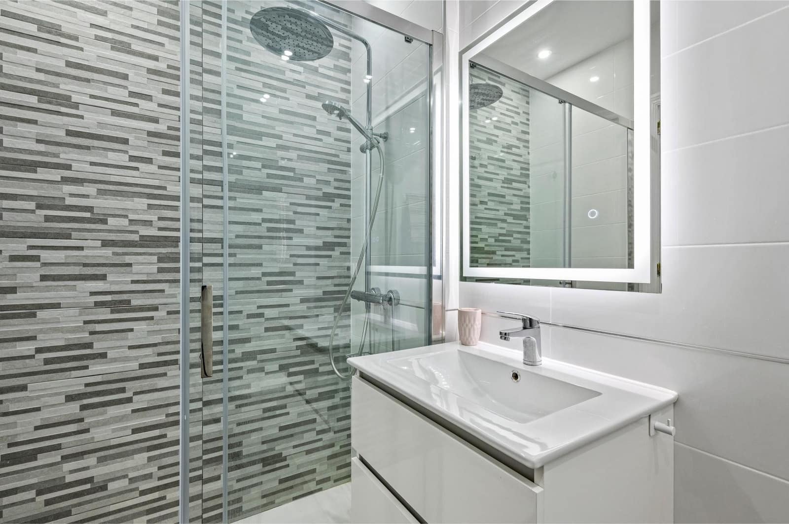 3 bedroom Townhouse for sale in La Zenia - € 309,000 (Ref: 9363205)