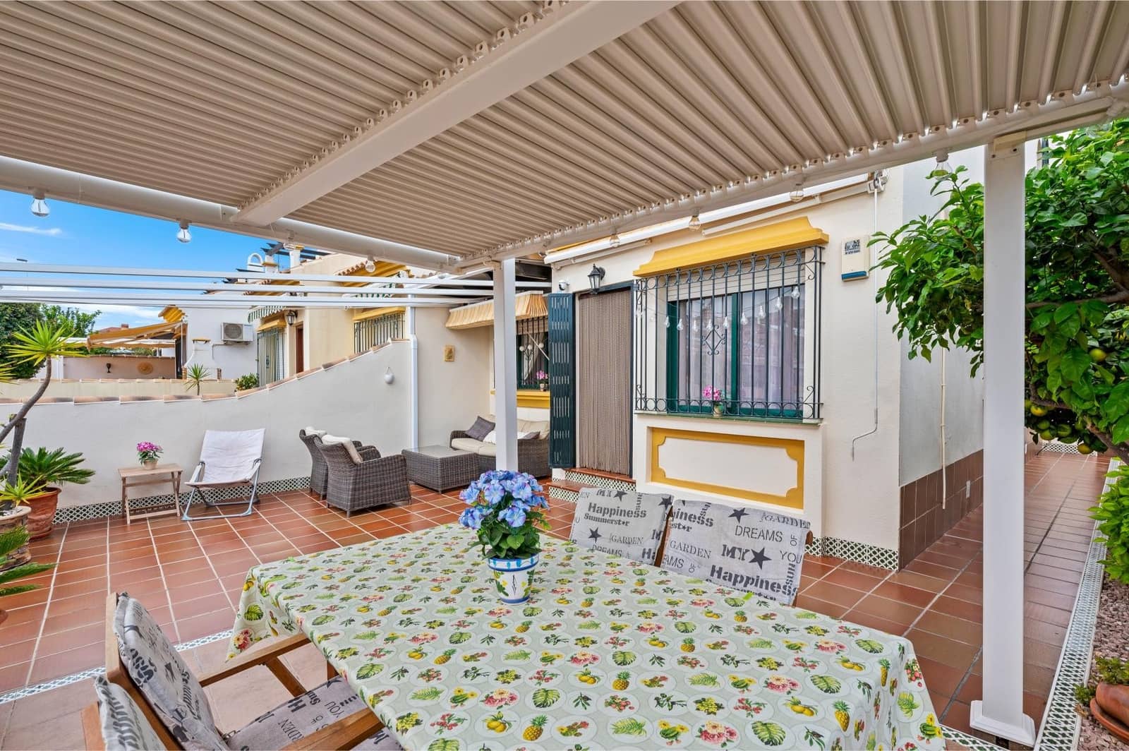 3 bedroom Townhouse for sale in La Zenia - € 309,000 (Ref: 9363205)