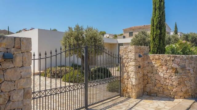 3 quarto Moradia para venda em Pinoso com piscina - 341 500 € (Ref: 10043411)