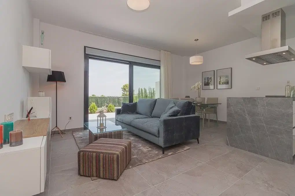 3 bedroom Bungalow for sale in Torrevieja with pool garage - € 350,000 (Ref: 10043418)