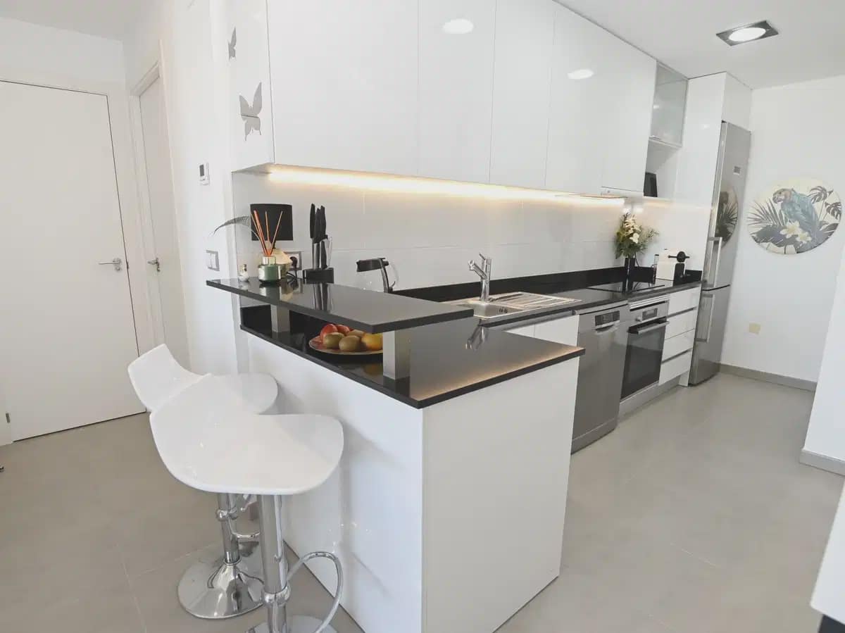 2 makuuhuone Kattohuoneisto myytävänä paikassa Arenales del Sol mukana uima-altaan 
autotalli - 449 000 € (Ref: 10046692)