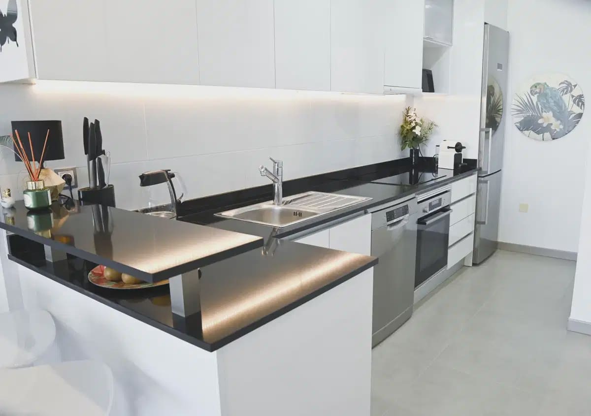 2 makuuhuone Kattohuoneisto myytävänä paikassa Arenales del Sol mukana uima-altaan 
autotalli - 449 000 € (Ref: 10046692)