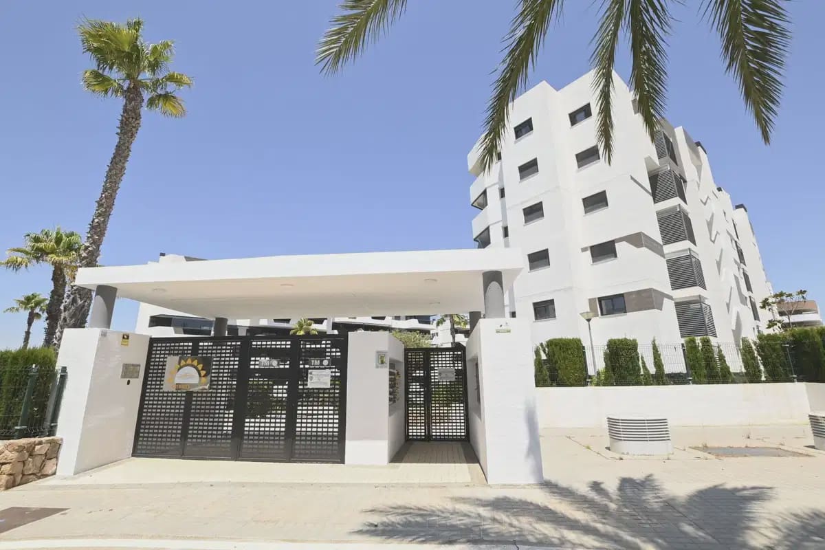 2 makuuhuone Kattohuoneisto myytävänä paikassa Arenales del Sol mukana uima-altaan 
autotalli - 449 000 € (Ref: 10046692)
