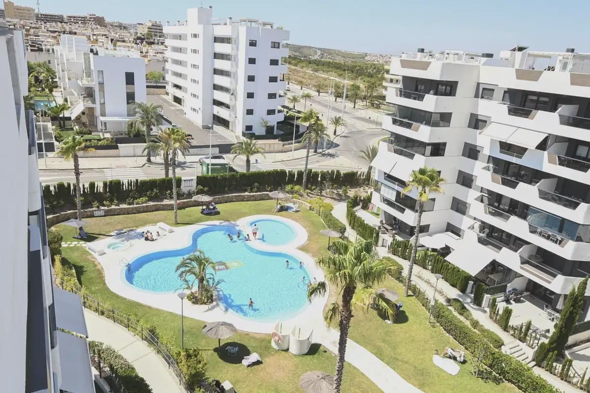 2 makuuhuone Kattohuoneisto myytävänä paikassa Arenales del Sol mukana uima-altaan 
autotalli - 449 000 € (Ref: 10046692)