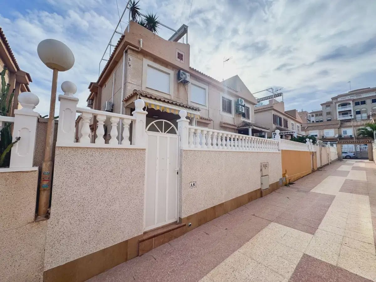 3 bedroom Townhouse for sale in La Mata - € 419,000 (Ref: 10046713)