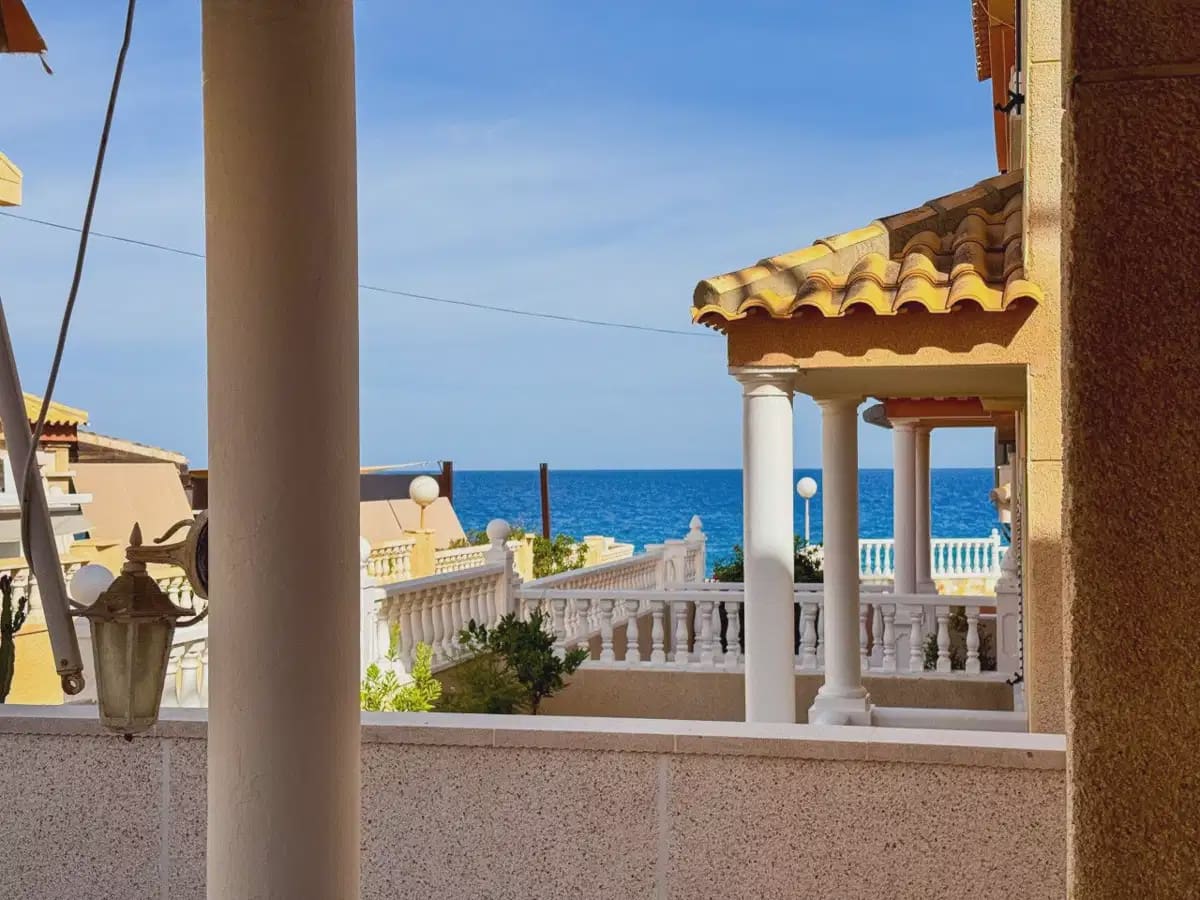 3 bedroom Townhouse for sale in La Mata - € 419,000 (Ref: 10046713)