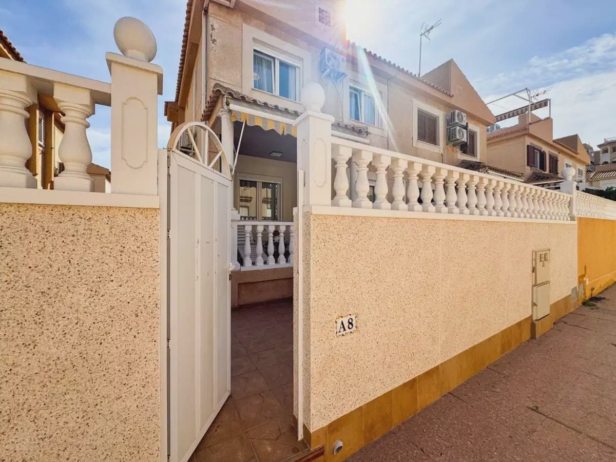 3 bedroom Townhouse for sale in La Mata - € 419,000 (Ref: 10046713)