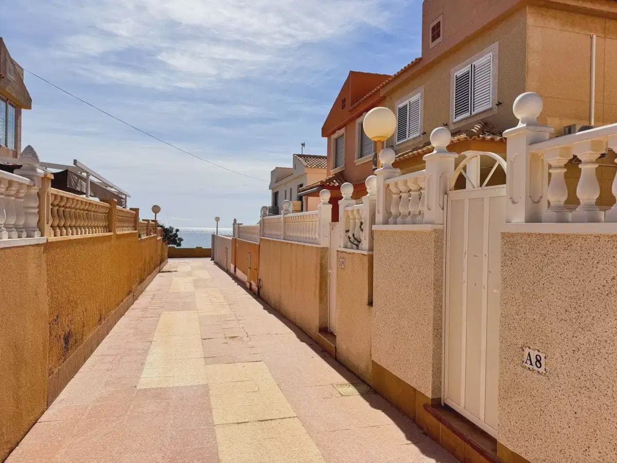 3 bedroom Townhouse for sale in La Mata - € 419,000 (Ref: 10046713)