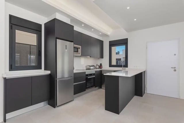 3 makuuhuone Huvila myytävänä paikassa La Marina, Elche / Elx - 430 000 € (Ref: 10046724)