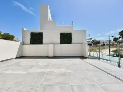 2 bedroom Villa for sale in Villamartin with garage - € 425,000 (Ref: 10046734)