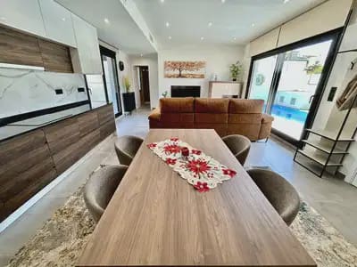 2 bedroom Villa for sale in Villamartin with garage - € 425,000 (Ref: 10046734)