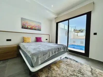 2 bedroom Villa for sale in Villamartin with garage - € 425,000 (Ref: 10046734)