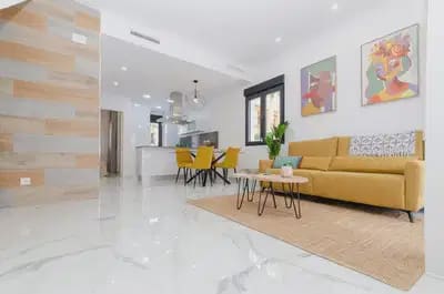 3 bedroom Villa for sale in Torrevieja - € 424,000 (Ref: 10046737)