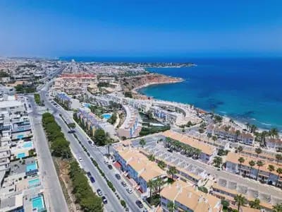 3 soverom Hus til salgs i Campoamor med svømmebasseng - € 450 000 (Ref: 10046738)