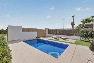 3 slaapkamer Villa te koop in El Raso, Guardamar del Segura met zwembad garage - € 445.000 (Ref: 10046739)