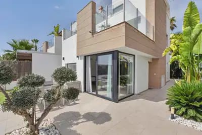 3 slaapkamer Villa te koop in El Raso met zwembad garage - € 445.000 (Ref: 10046739)